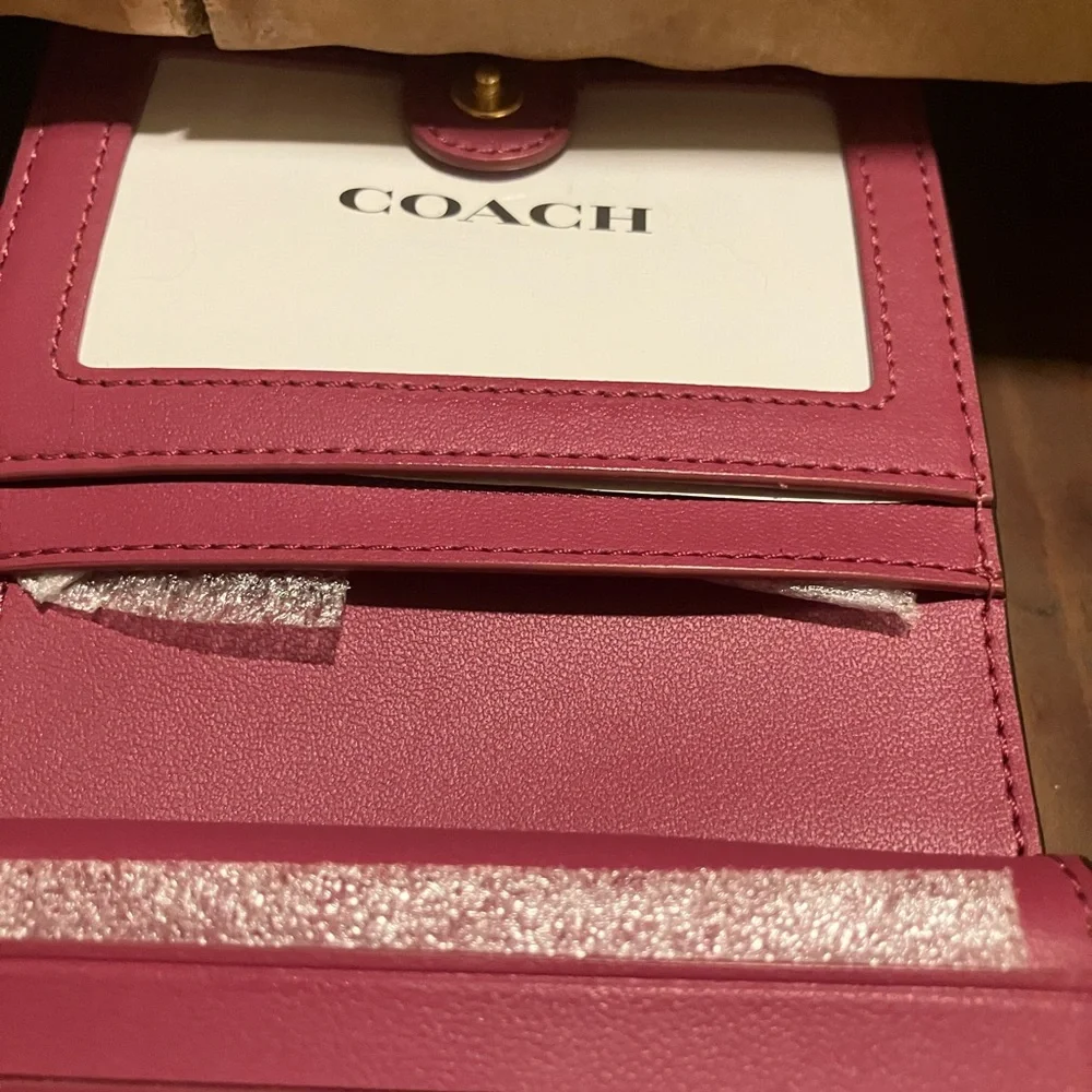 Coach Cream and Tan Logo Wallet - Picture 6 of 8
